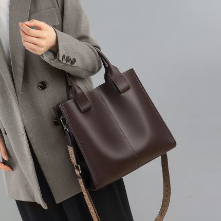 2025 Women's Tote Bag - New Chinese Style Crossbody, Bestselling Large Capacity Bucket Bag, Genuine Leather